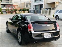 کرایسلەر 300